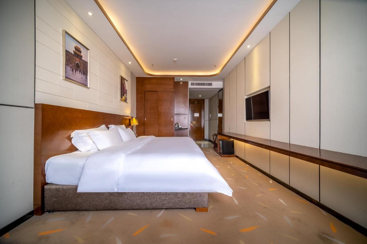 Relteem Hotel Чжуншань Экстерьер фото
