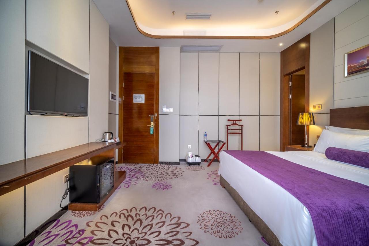 Relteem Hotel Чжуншань Экстерьер фото