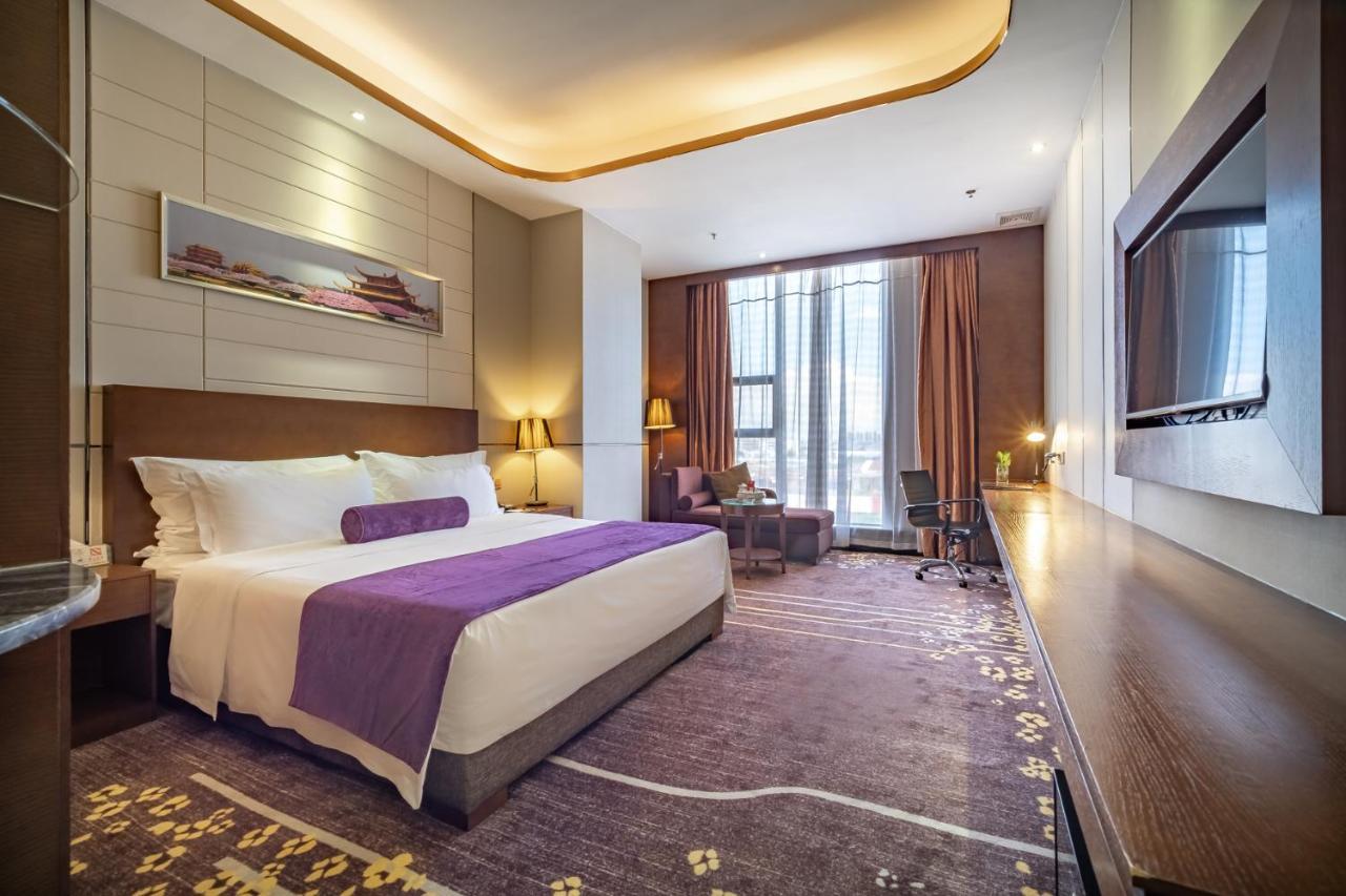 Relteem Hotel Чжуншань Экстерьер фото