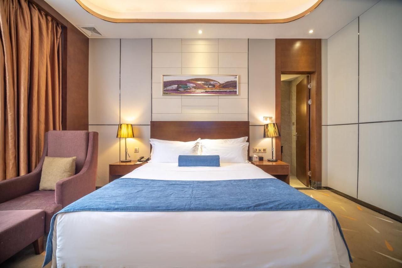 Relteem Hotel Чжуншань Экстерьер фото